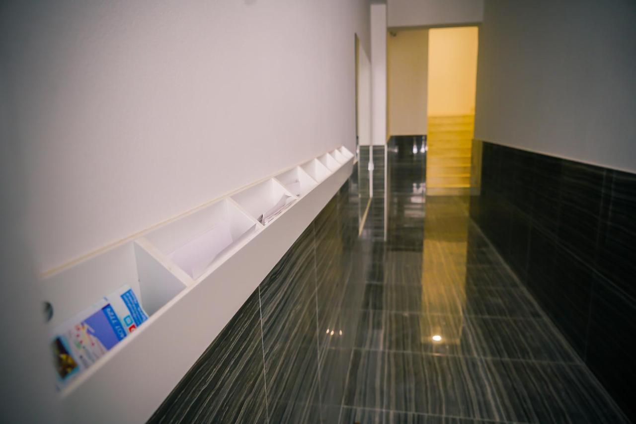Sela Apartments Sarandë Esterno foto