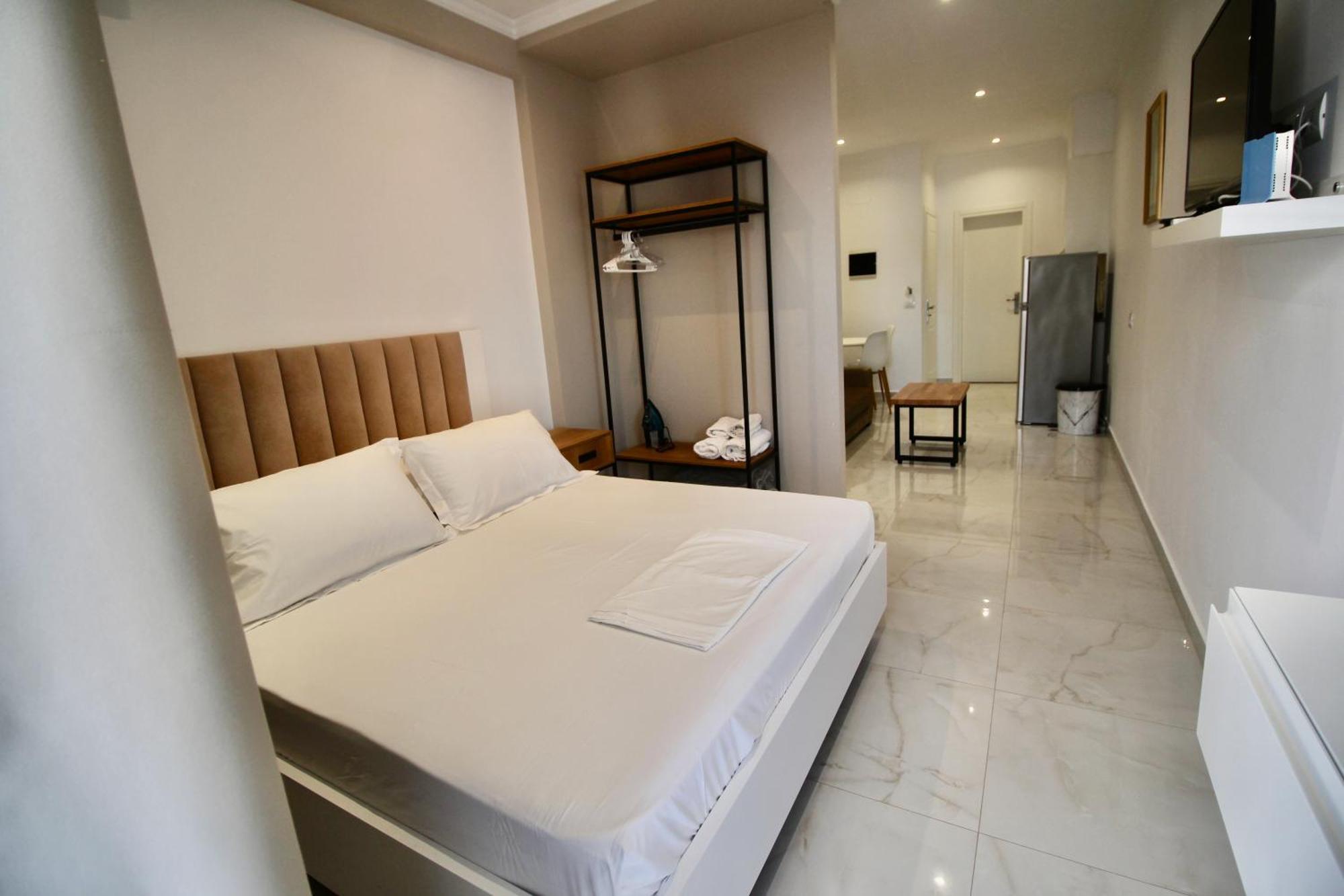 Sela Apartments Sarandë Esterno foto