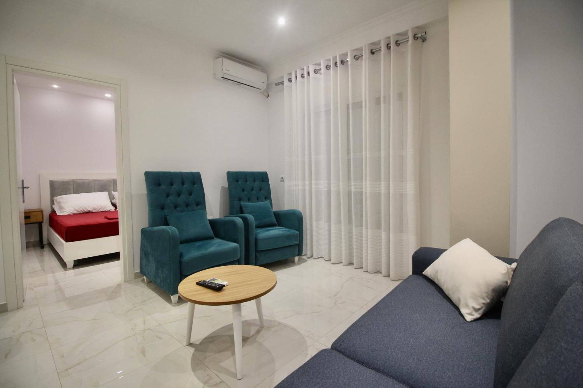 Sela Apartments Sarandë Esterno foto