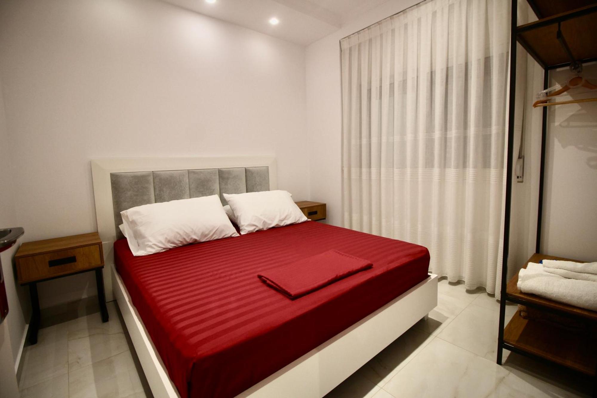 Sela Apartments Sarandë Esterno foto