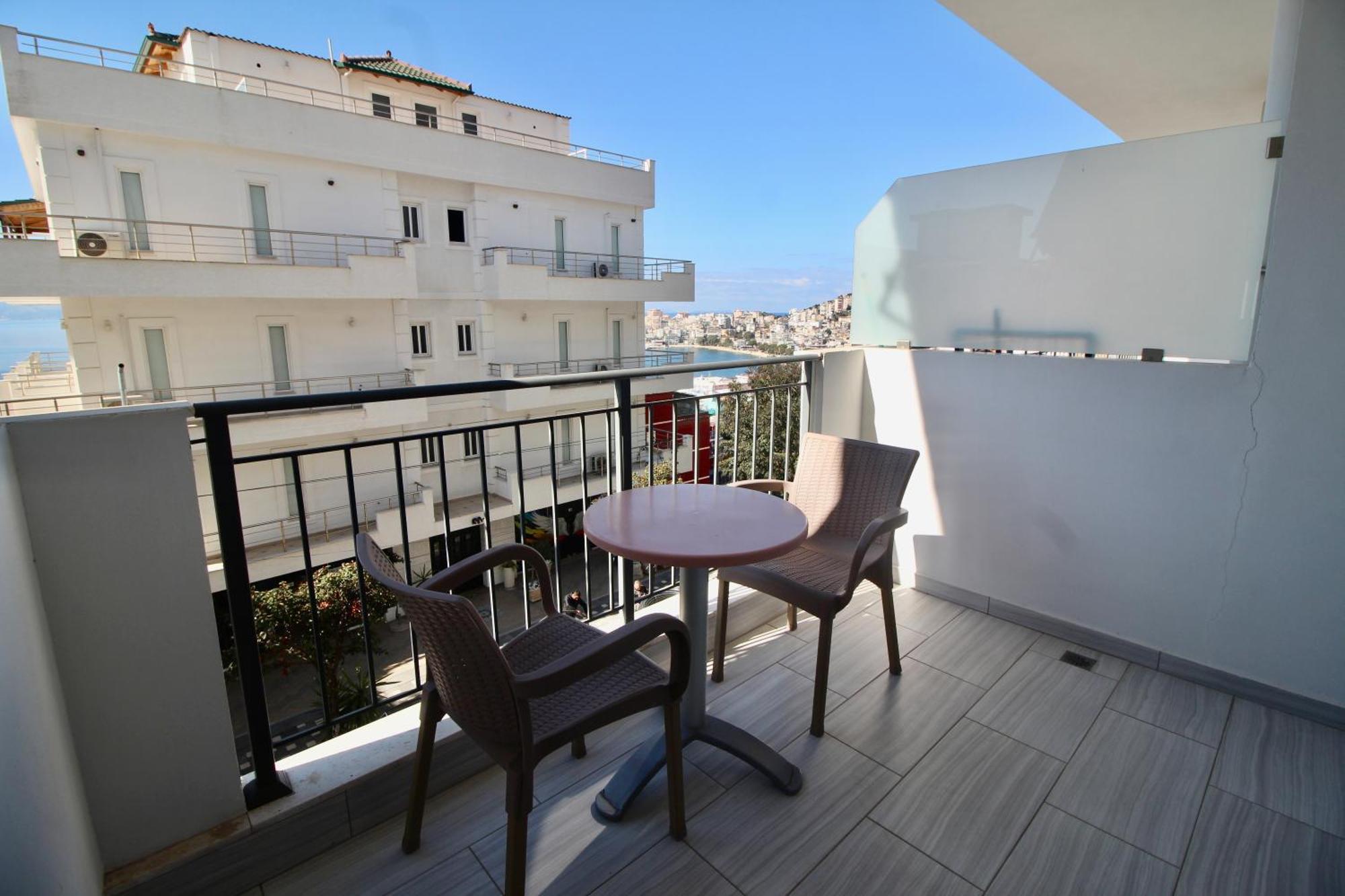 Sela Apartments Sarandë Esterno foto