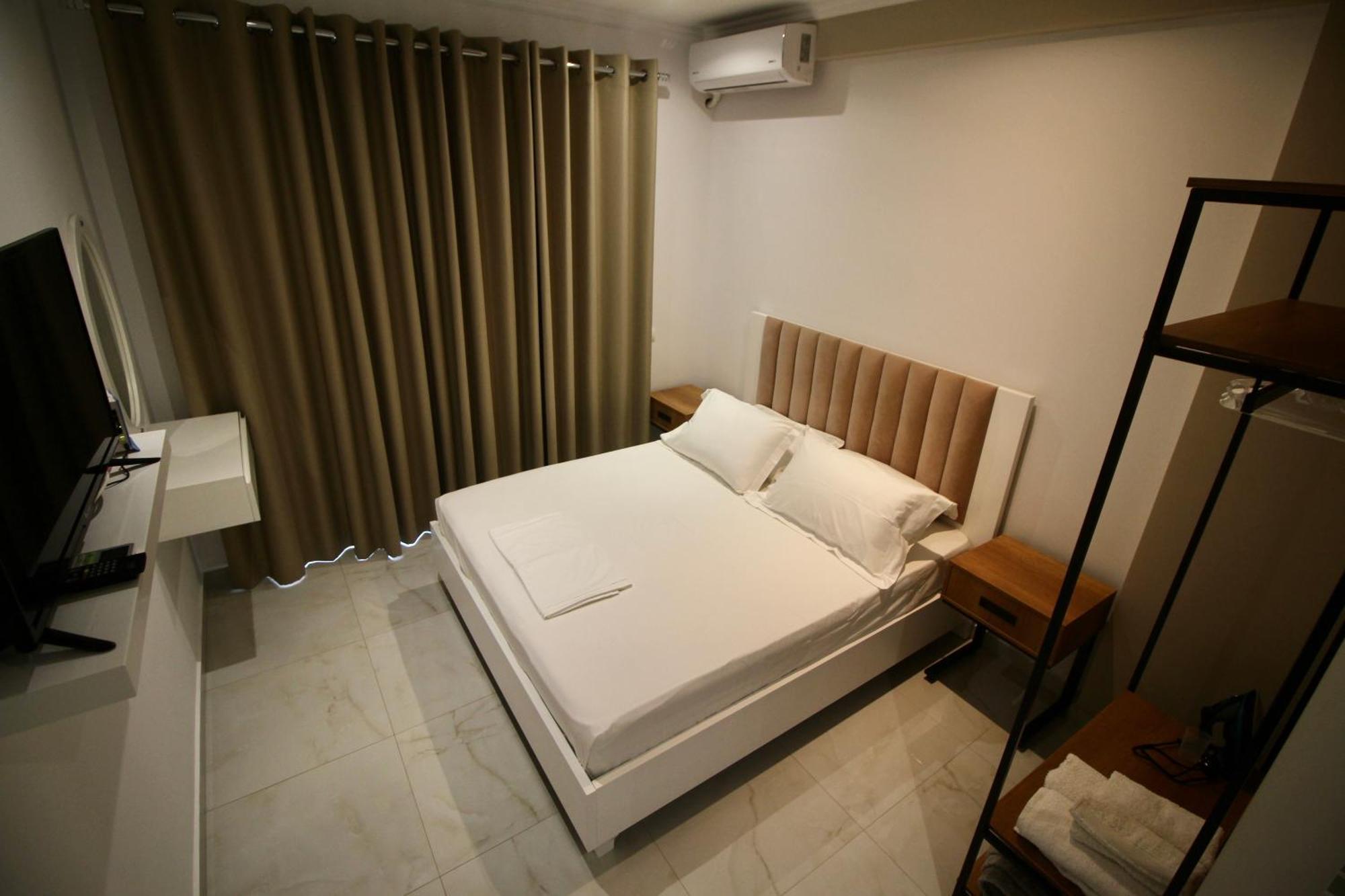 Sela Apartments Sarandë Esterno foto