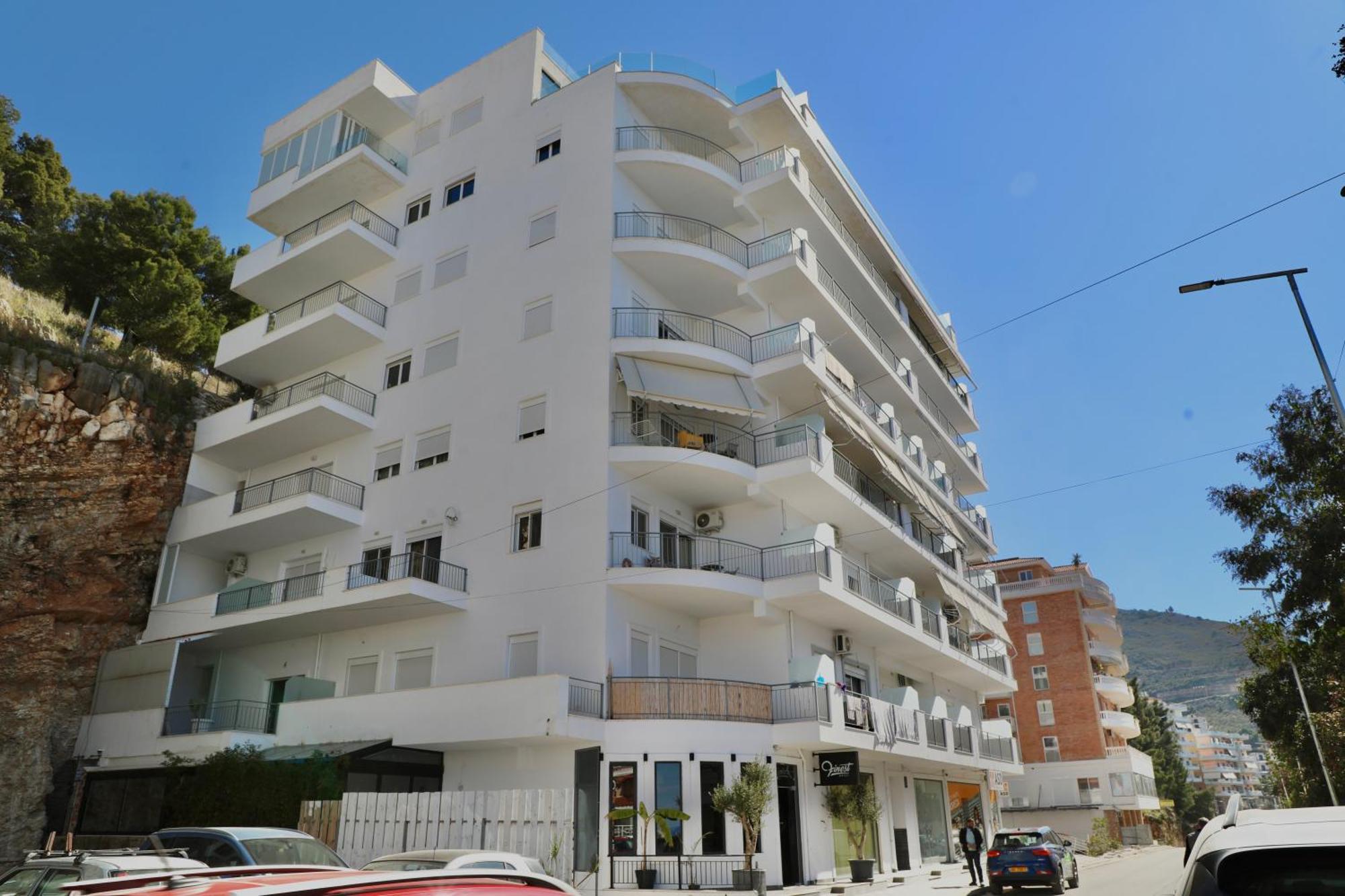 Sela Apartments Sarandë Esterno foto